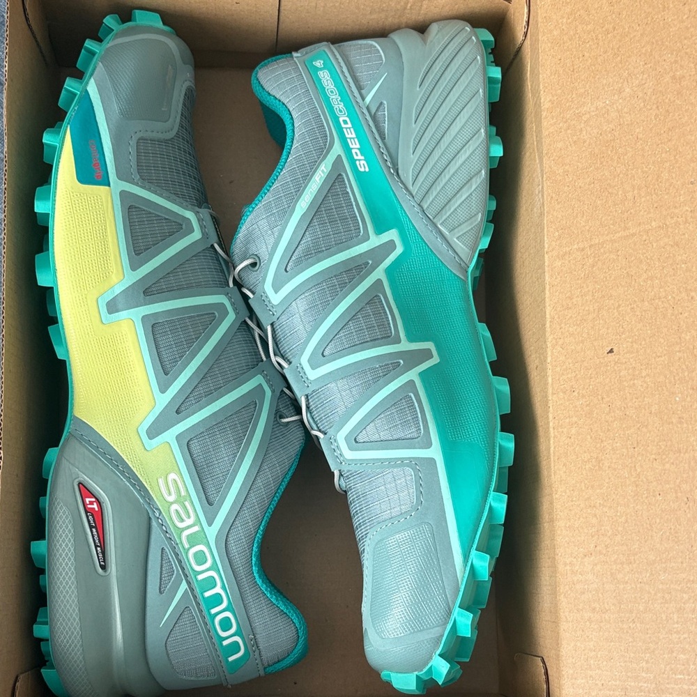 Salomon Women's Speedcross Shoes - Gray and Teal